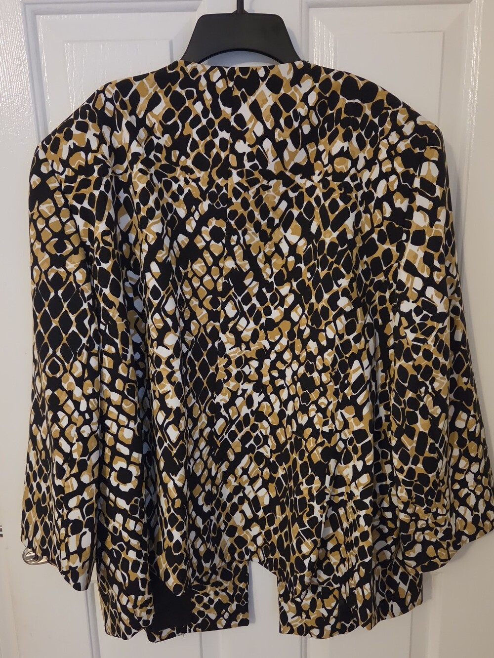 Kasper Black, Gold and White Patterned Open-Front Jacket - Picture 2 of 5